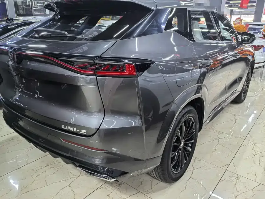 Changan UNI-Z PHEV Changan UNI-Z New Energy 2024 Blue Whale iDD 125km Leading Model 2026 — миниатюра 2