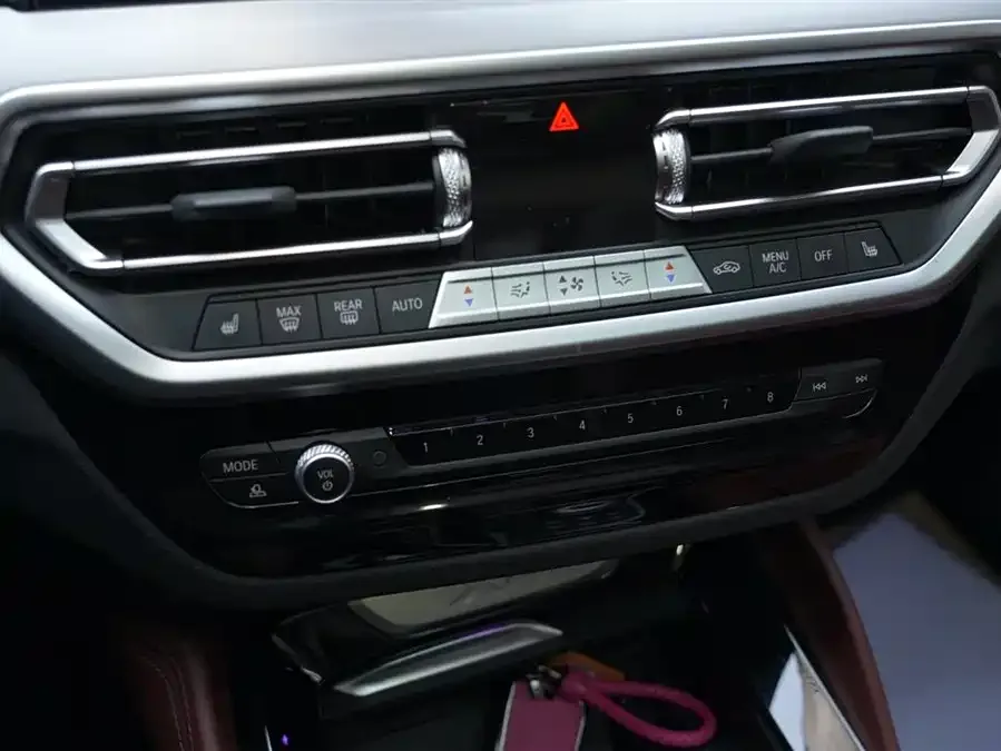 BMW X4 2022 xDrive 30i M Sport Package 2022 — миниатюра 3