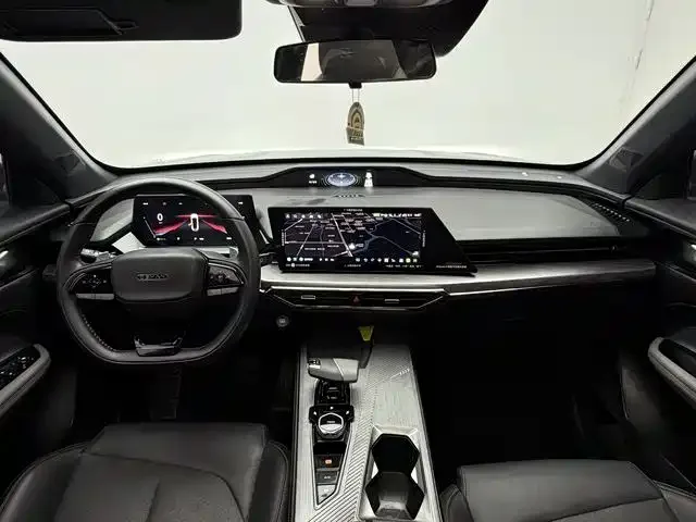 Oshan Z6 Changan Auchan Z6 2023 Blue Whale 1.5T DCT Smart City Edition 2023 — миниатюра 3