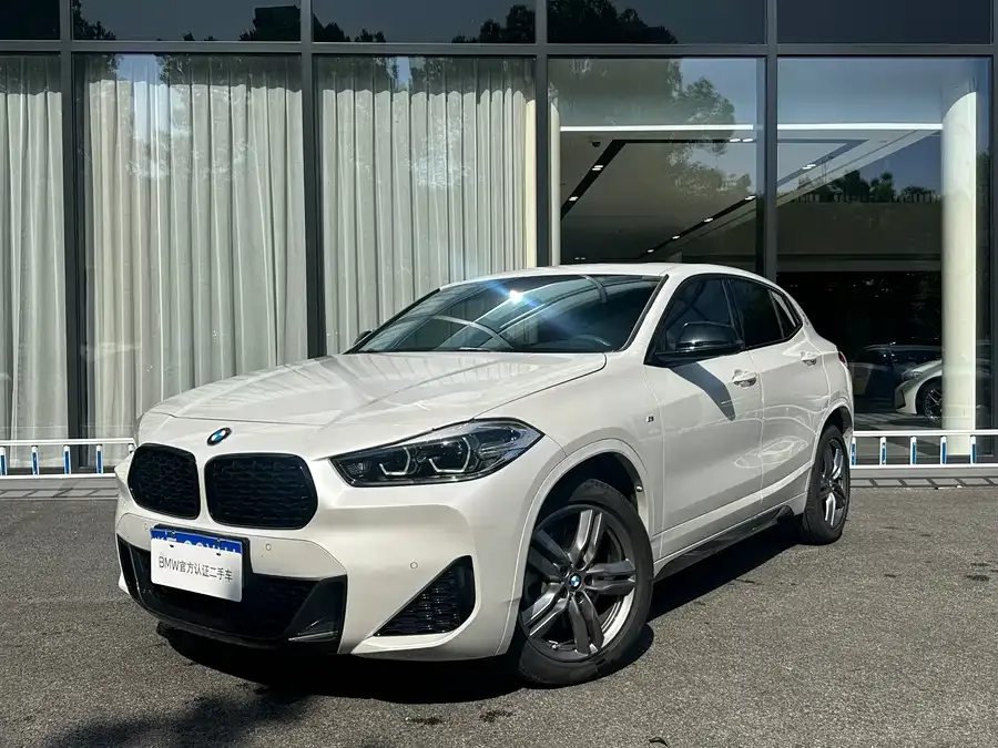 BMW X2 2023 sDrive25i M Sport Night Edition 2023 — фото 1, купить с доставкой в Москву