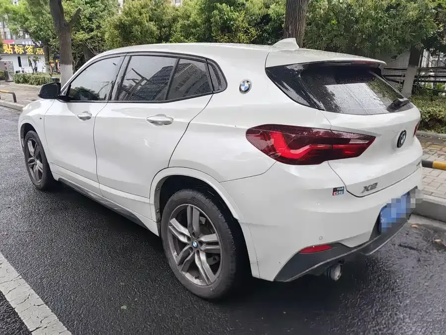 BMW X2 2023 sDrive25i M Sport Night Edition 2023 — миниатюра 5
