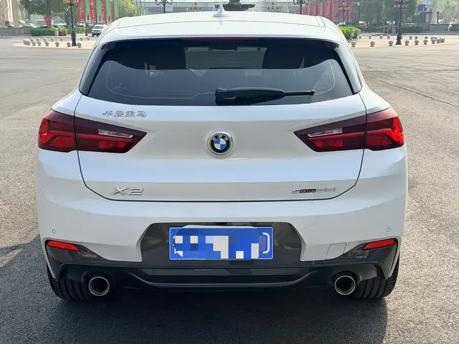 BMW X2 2022 sDrive25i M Sport Package 2022 — миниатюра 5