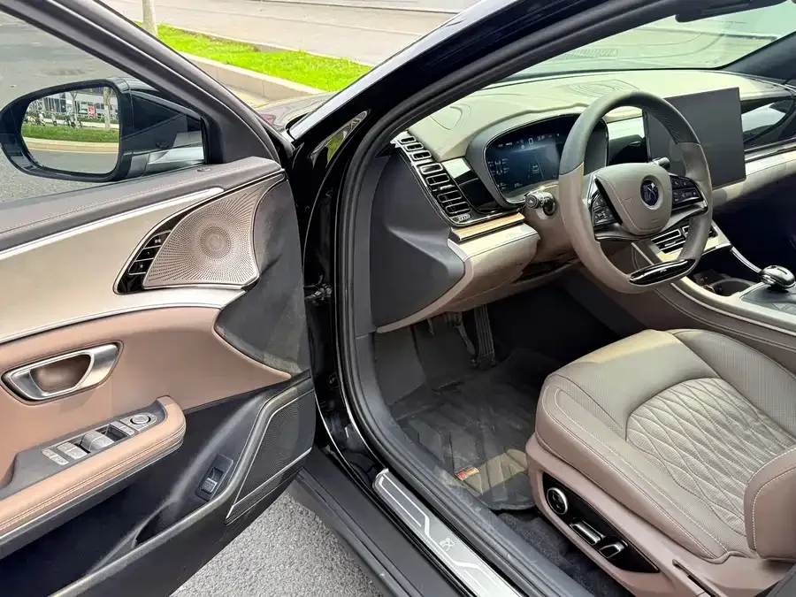 BYD Second-hand Han 2025 DM-i 125KM Elite 2025 — миниатюра 2