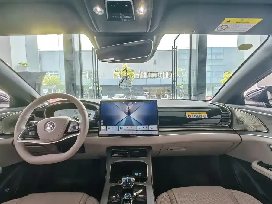 BYD Second-hand Han 2025 DM-i Intelligent Driving Edition 125KM LiDAR Flagship Model 2025 — миниатюра 4