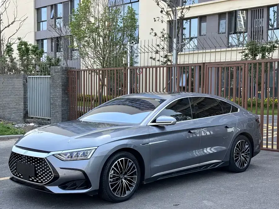 BYD Second-hand Han 2022 DM-i 121KM Premium Edition 2022 — фото 1, купить с доставкой в Москву