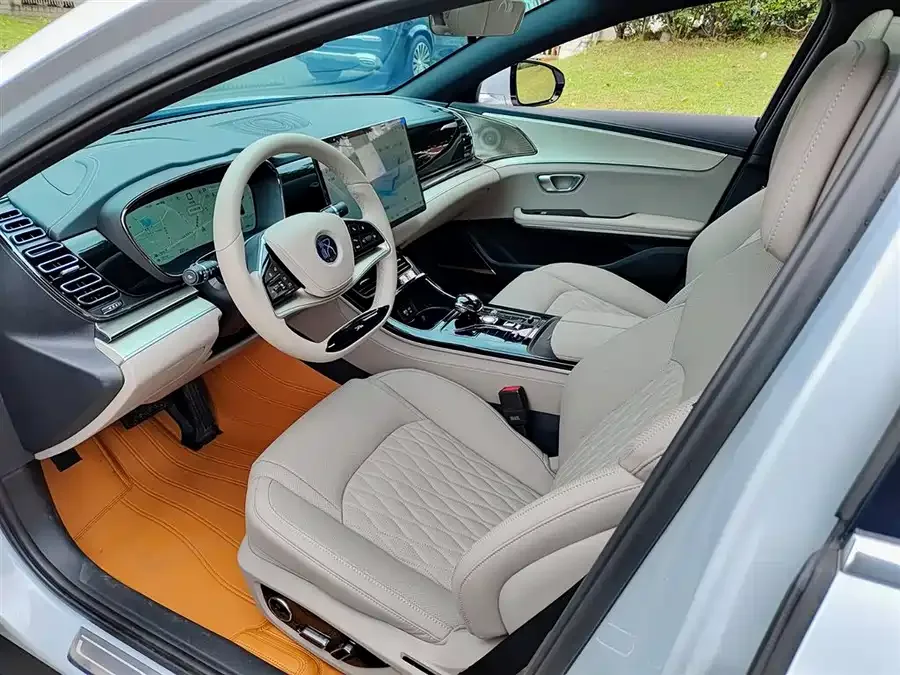 BYD Second-hand Han 2025 DM-i 125KM Elite 2025 — миниатюра 4