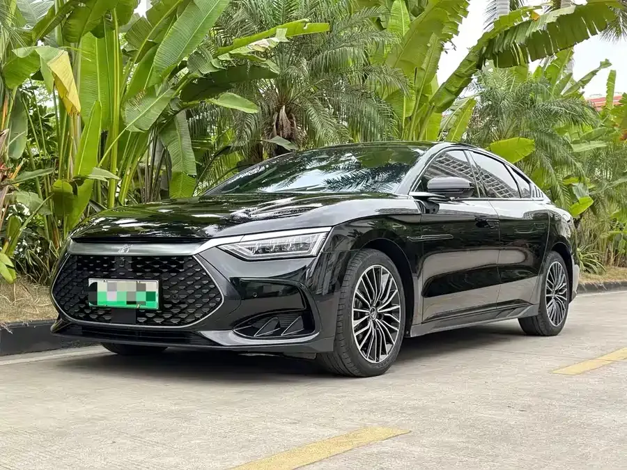 BYD Second-hand Han 2023 DM-i Champion Edition 121KM Premium Edition 2024 — фото 1, купить с доставкой в Москву