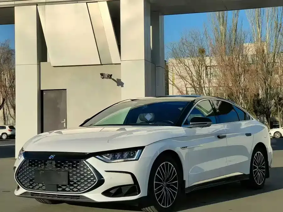 BYD Second-hand Han 2022 DM-i 121KM Premium Edition 2022 — фото 1, купить с доставкой в Москву
