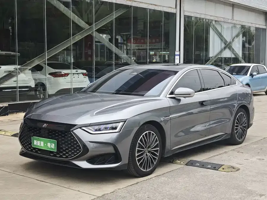 BYD Second-hand Han 2022 DM-i 121KM Premium Edition 2022 — фото 1, купить с доставкой в Москву