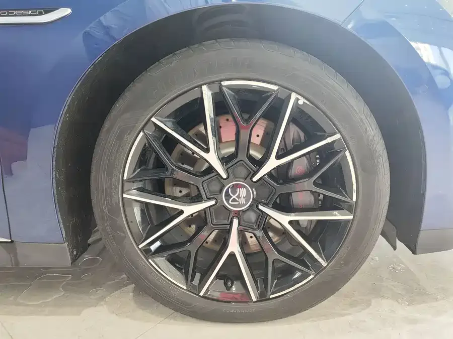 BYD Second-hand Han 2022 EV Genesis Edition 610KM 4WD Premium Edition 2022 — миниатюра 5