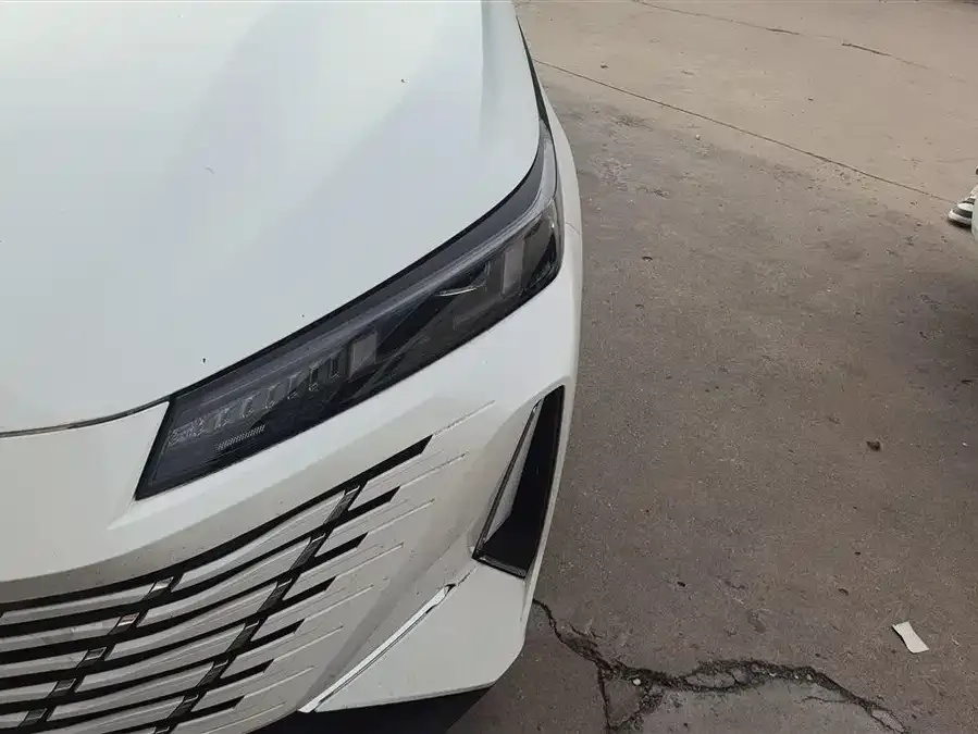 Changan Yidong Eado 2025 Blue Whale 1.5T 500Bar Premium Edition 2025 — миниатюра 2