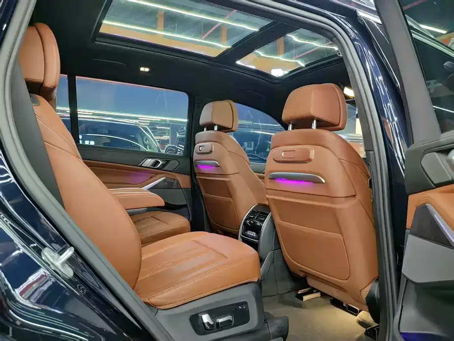 BMW X7 2023 xDrive40i Exclusive Luxury Package 2023 — миниатюра 5