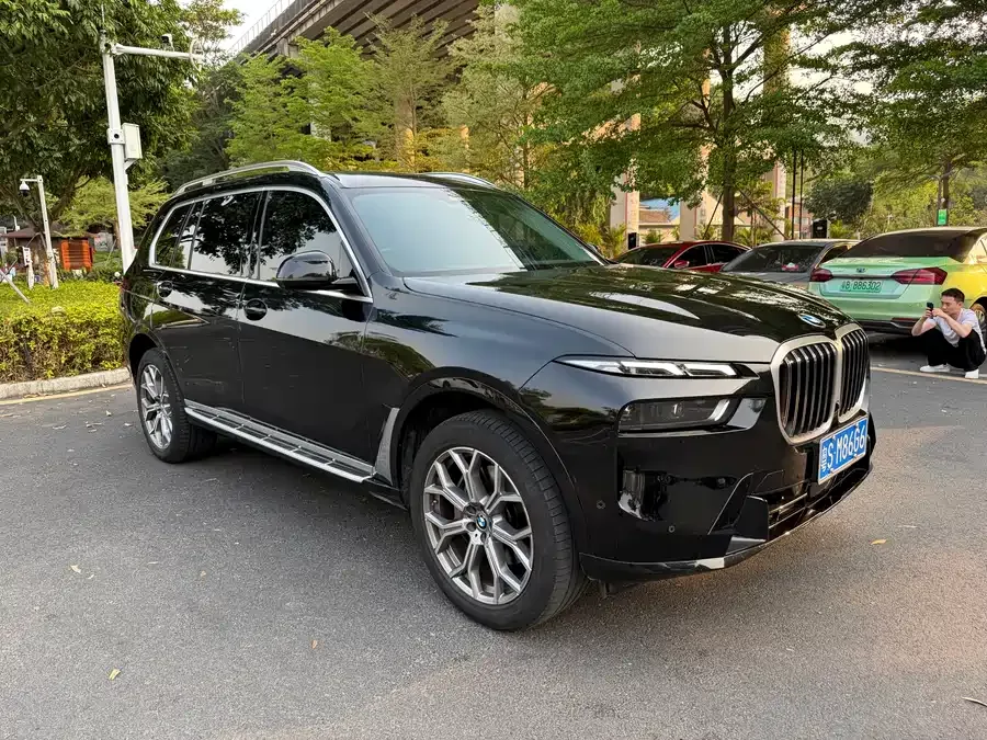 BMW X7 2023