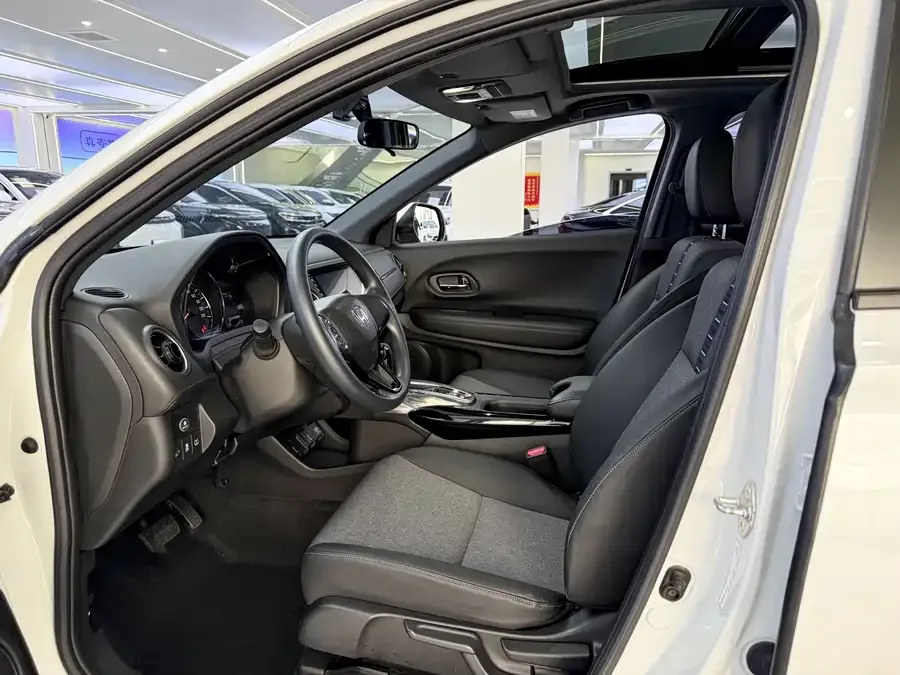 Honda WR-V 2021 1.5L CVT Comfort Edition 2022 — миниатюра 4