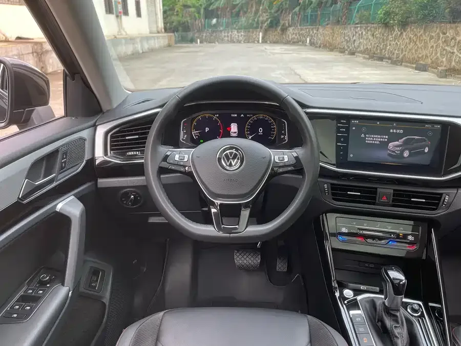 Volkswagen Tayron Tanyue 2021 330TSI 2WD 3rd Anniversary Limited Edition Plus 2022 — миниатюра 5