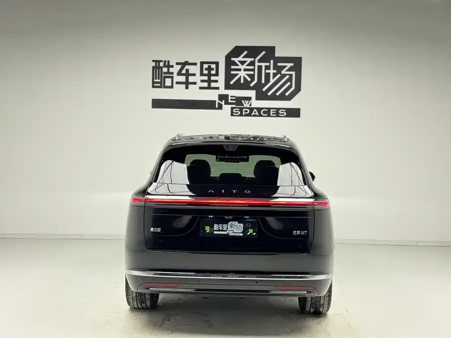 AITO M7 Wenjie M7 2026 Extended Range Max 4WD 5-Seater (192-line LiDAR) 2025 — миниатюра 2
