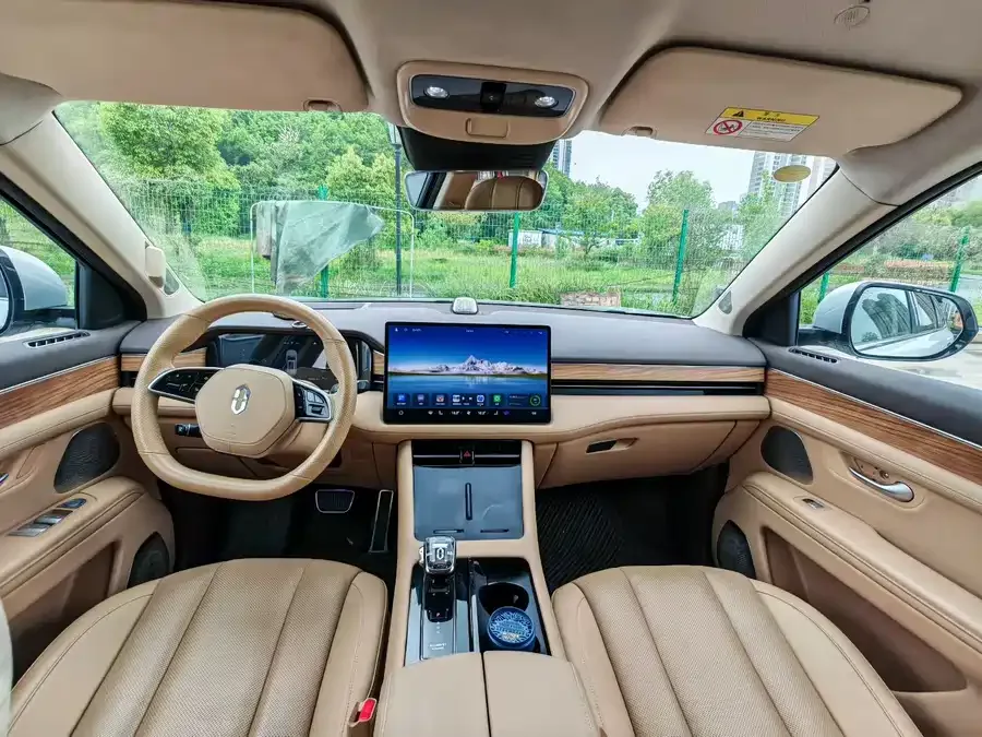 AITO M7 M7 2024 1.5T 4WD Plus 5-seater 2023 — миниатюра 4