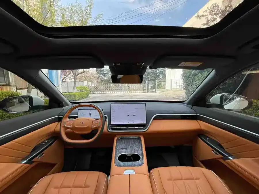 Dongfeng e008 e008 2025 210Ultra Extended Range 5-seater 2025 — миниатюра 2