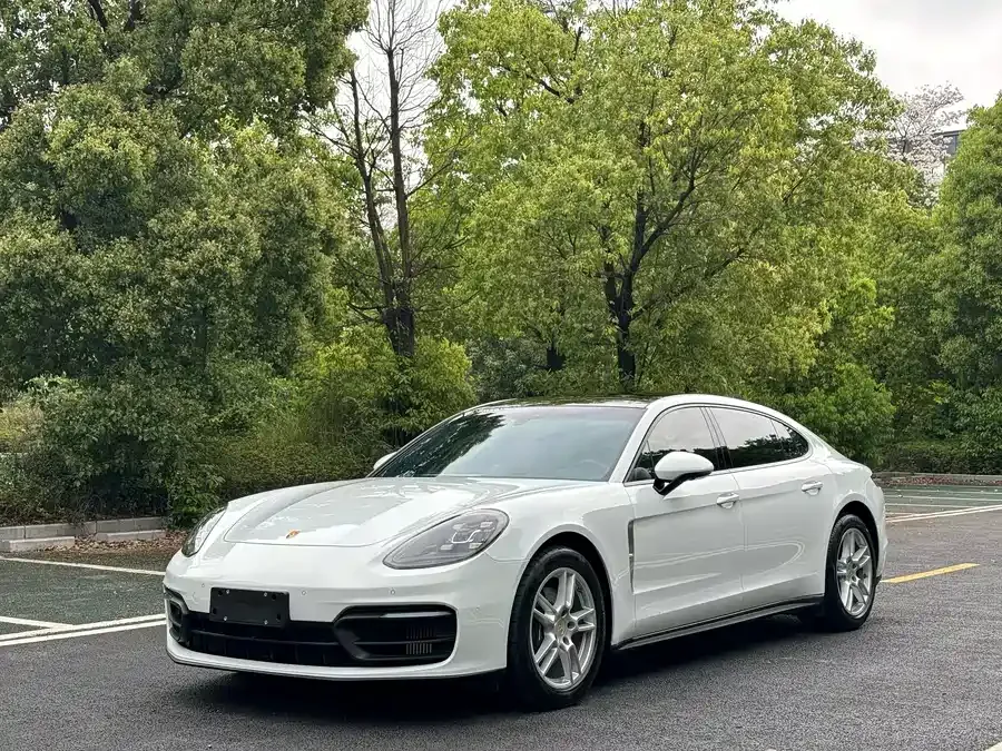 Porsche Panamera 2024