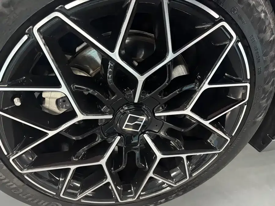 Zeekr 001 Zeekr 001 2024 ME version 100kWh 4WD 2024 — миниатюра 5