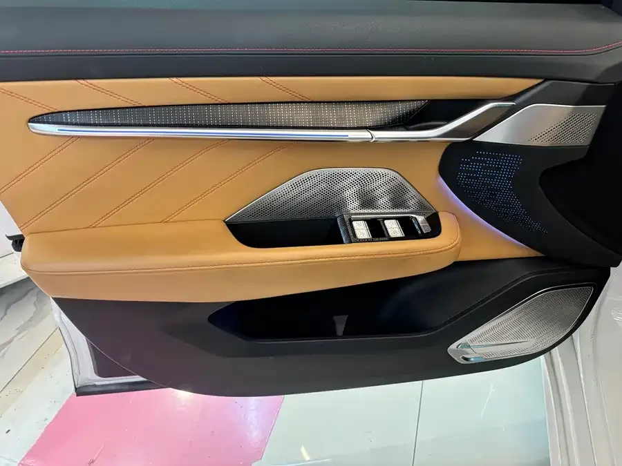 Zeekr 001 Zeekr 001 2023 WE version 100kWh 2023 — миниатюра 4