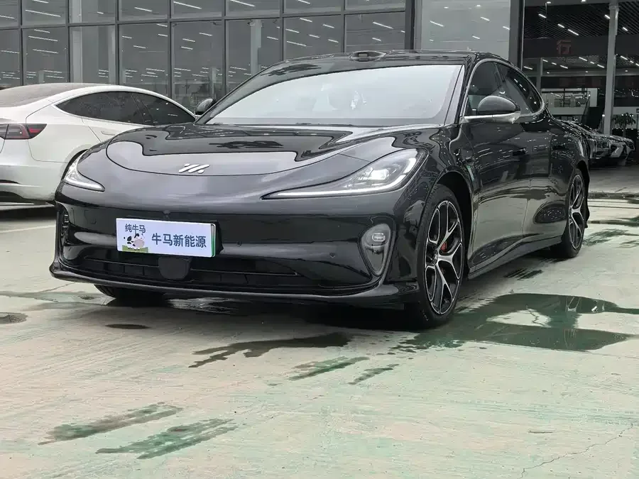 Zhiji L6 2025