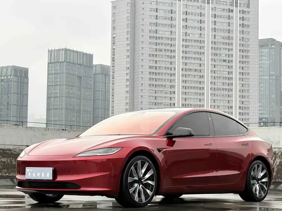 Tesla Model 3 2024