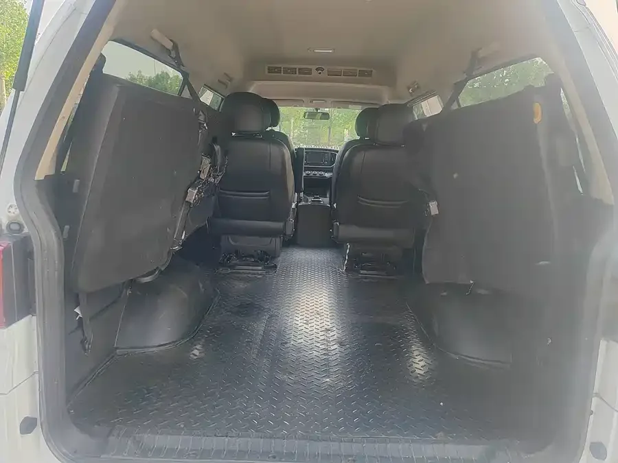 Dongfeng Lingzhi New Energy Lingzhi New Energy 2022 Regular Edition Luxury 7 Seaters 2024 — миниатюра 3