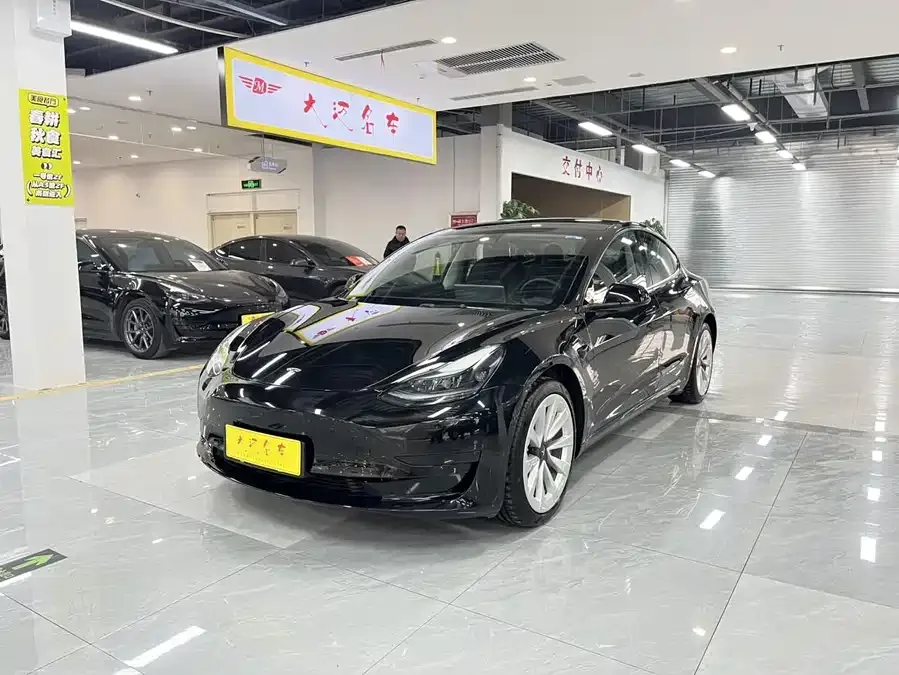 Tesla Model 3 2023