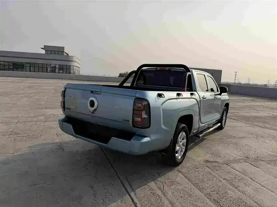 Great Wall gun 2021 2.0T Commercial Edition Manual Diesel Four-wheel Drive Elite Long Box GW4D20M 2022 — миниатюра 3