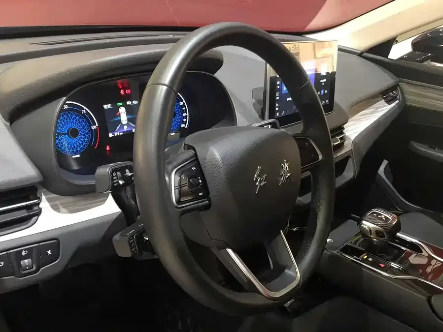 Hongqi E-QM5 Hongqi E-QM5 2024 500km Travel Edition 2024 — миниатюра 2
