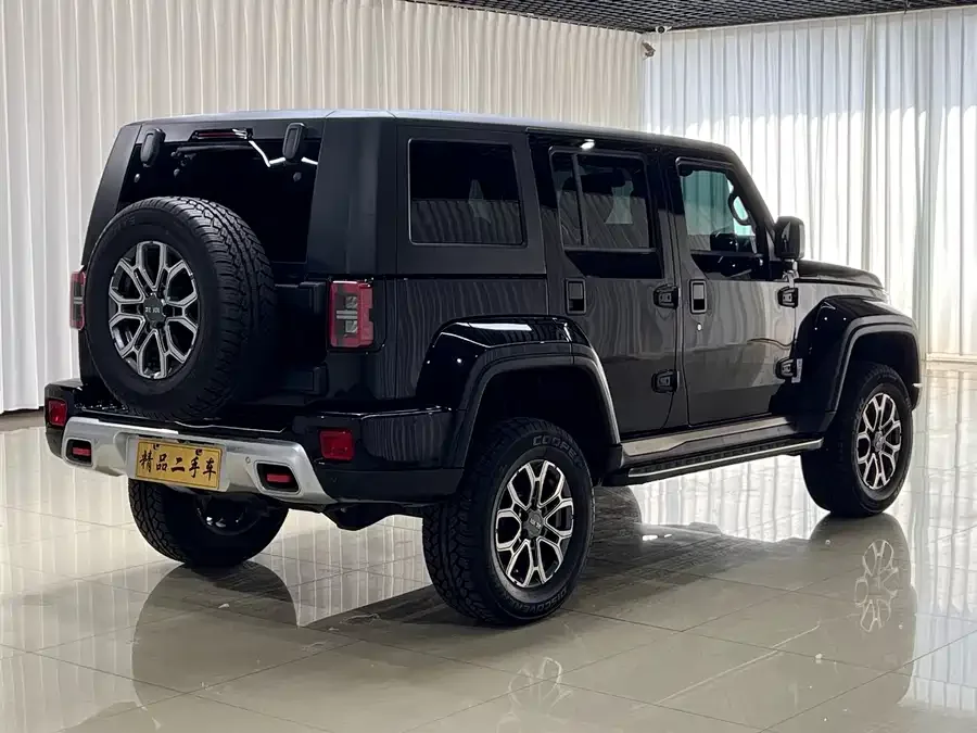BAIC BJ40 Beijing Off-road BJ40 2024 2.0T City Hunter Glory Edition 2024 — миниатюра 5