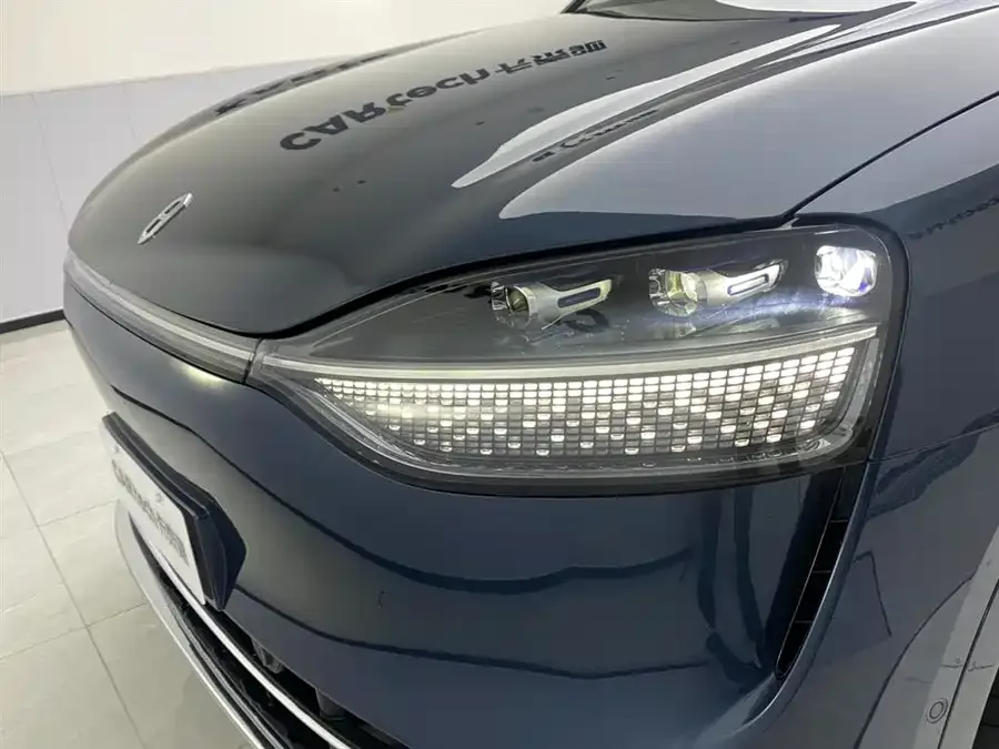AITO M9 M9 2024 Extended Range Ultra Edition 42kWh 6-seater Edition 2024 — миниатюра 3
