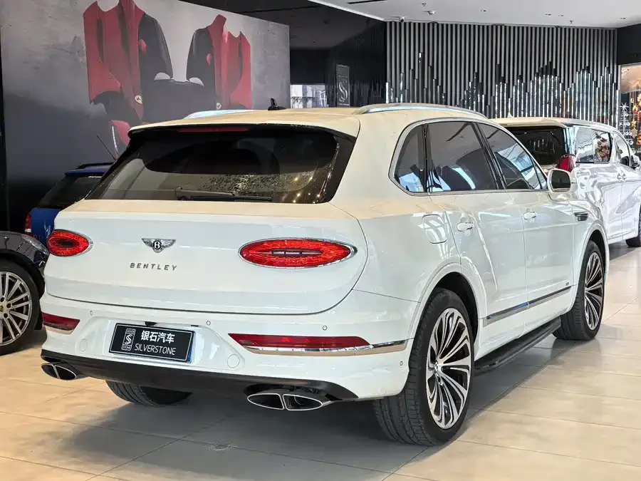 Bentley Bentayga Bentayga 2022 4.0T V8 2023 — миниатюра 2