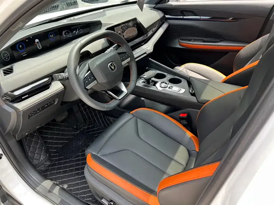 Changan UNI-V Changan UNI-V 2024 1.5T premium model 2024 — миниатюра 3