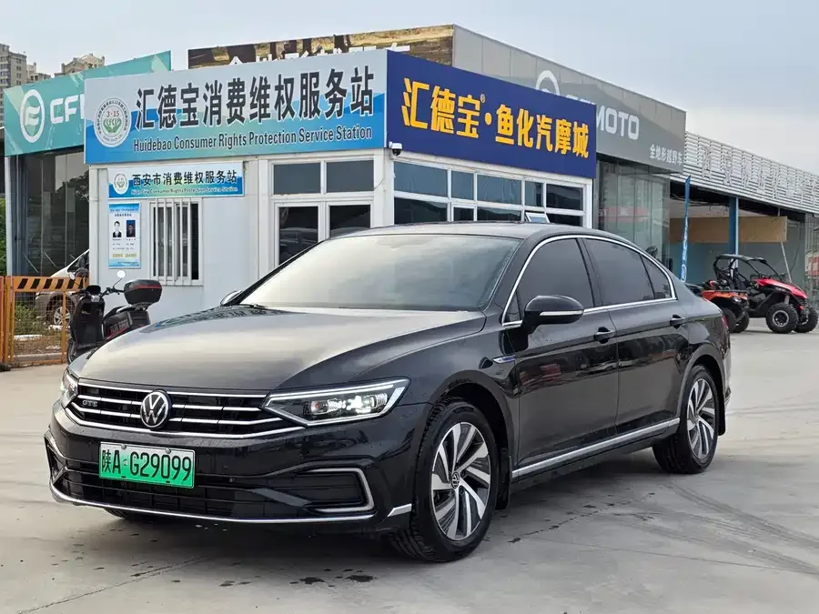 Volkswagen Magotan GTE plug-in hybrid Magotan GTE plug-in hybrid 2022 GTE luxury model 2024 — фото 1, купить с доставкой в Москву