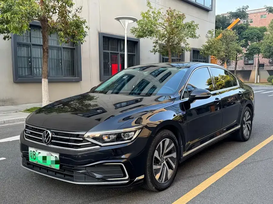 Volkswagen Magotan GTE plug-in hybrid Magotan GTE plug-in hybrid 2022 GTE luxury model 2022 — фото 1, купить с доставкой в Москву