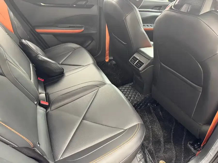 Changan UNI-V Changan UNI-V 2022 1.5T Premium Edition 2023 — миниатюра 4