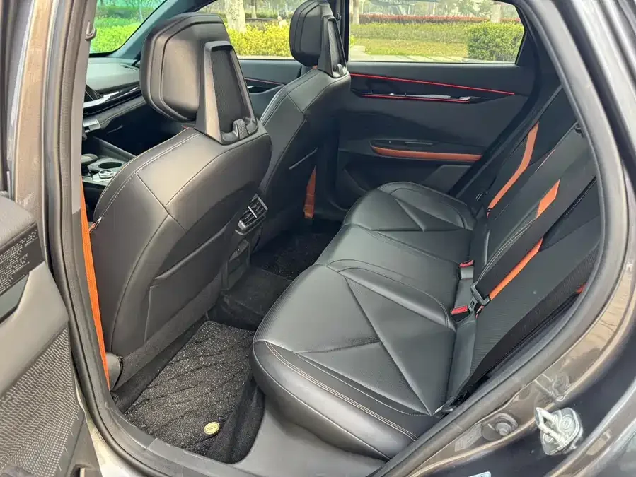 Changan UNI-V Changan UNI-V 2022 1.5T Sports Edition 2023 — миниатюра 3