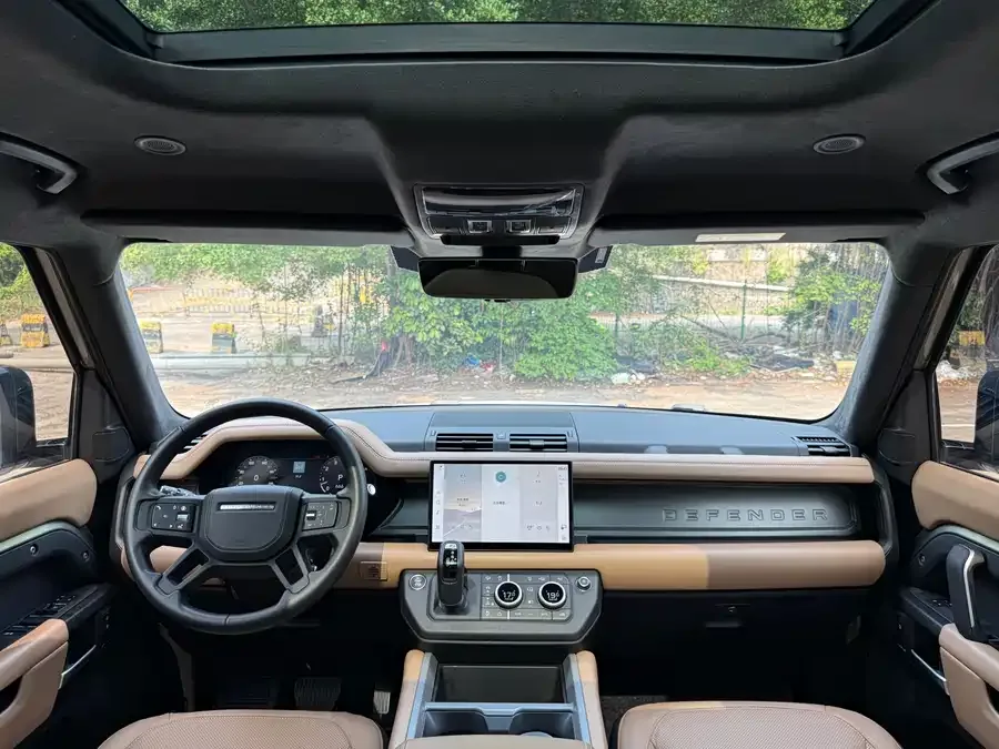 Land Rover guard Land Rover Defender 2025 110 3.0T P400 X-Dynamic HSE 2025 — миниатюра 3