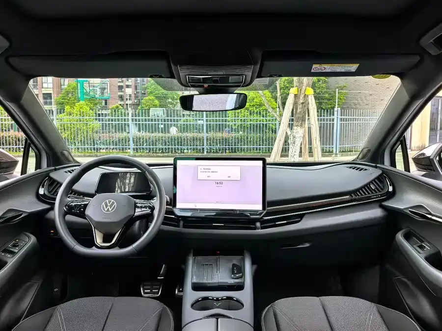 Volkswagen ID. UNYX Yuzhong 06 2024 Pro long-range version 2025 — миниатюра 4