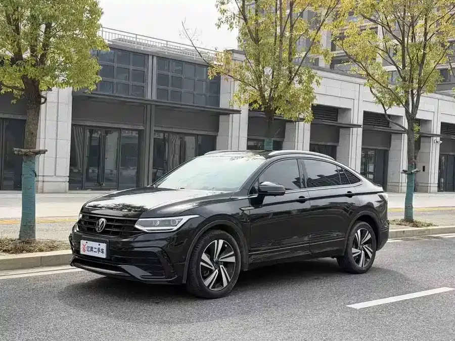 Volkswagen Tiguan X Tiguan X 2022 330TSI 2WD Flagship Edition 2023 — фото 1, купить с доставкой в Москву