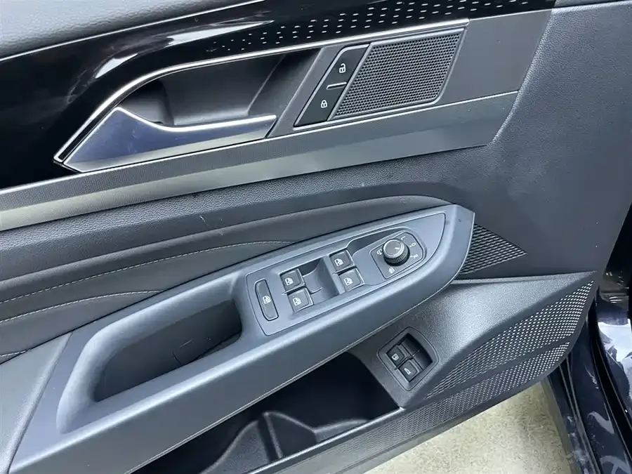 Volkswagen Passat New Energy Passat New Energy 2023 430PHEV Hybrid Elite Edition 2024 — миниатюра 3