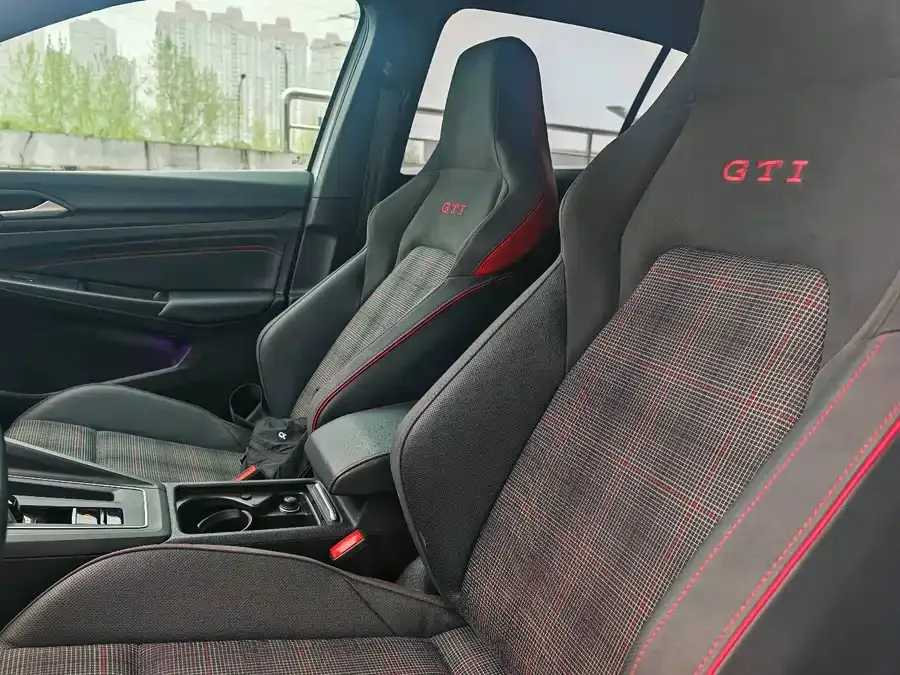 Volkswagen GOLF GTI Golf GTI 2023 380TSI DSG GTI 2023 — миниатюра 3