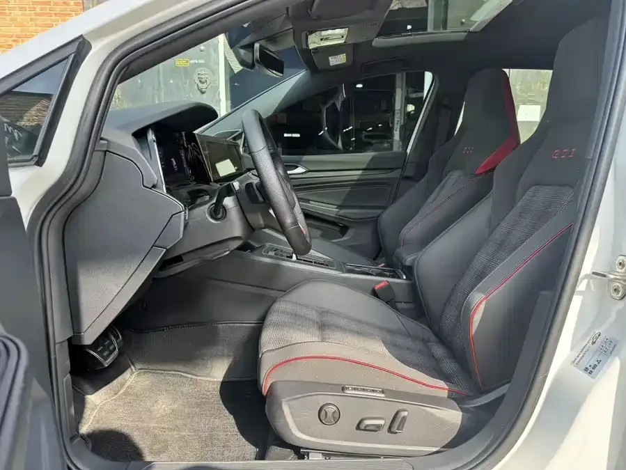 Volkswagen GOLF GTI Golf GTI 2023 380TSI DSG GTI 2024 — миниатюра 3