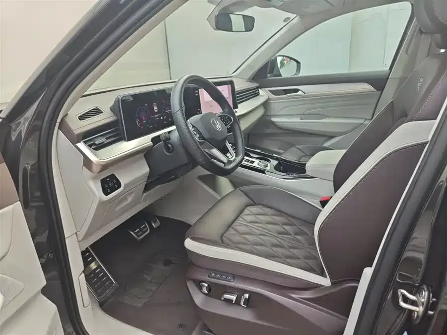 Volkswagen Tavendor 2024 Lanxun 380TSI 4WD R-Line Touring Edition 2024 — миниатюра 4