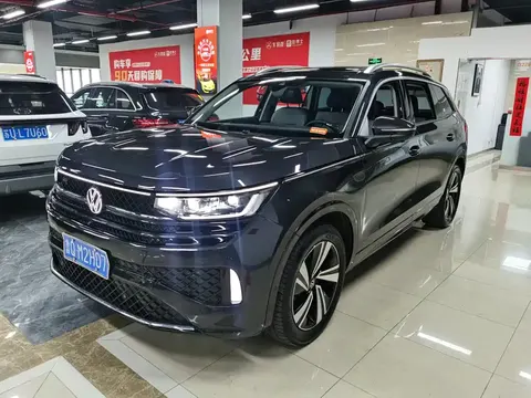 Volkswagen Tavendor 2024 купить в Москве
