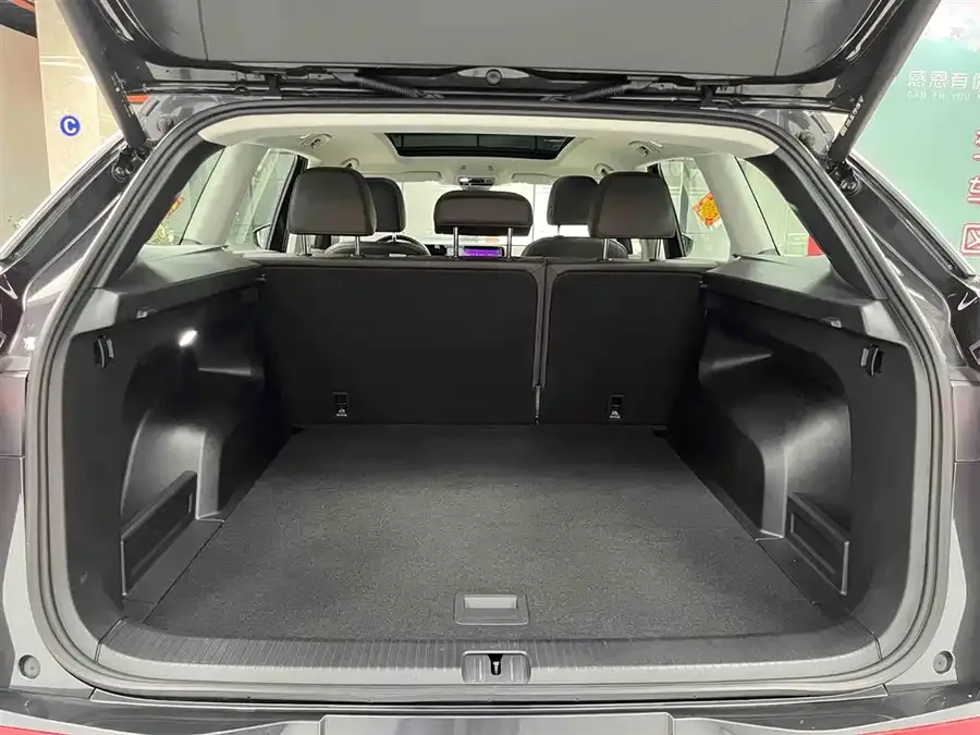 Volkswagen Tavendor 2023 Lanxun 380TSI 4WD R-Line Touring Edition 2023 — миниатюра 5