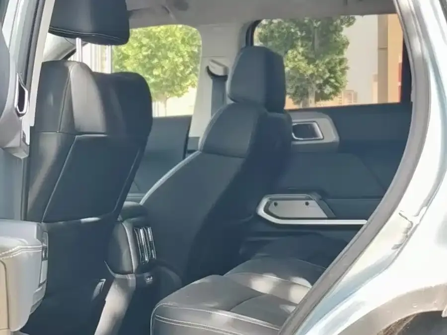 BYD Leopard Titanium 3 Titanium 3 2025 Model 501km Rear-Wheel Drive Ultra Edition 2025 — миниатюра 4
