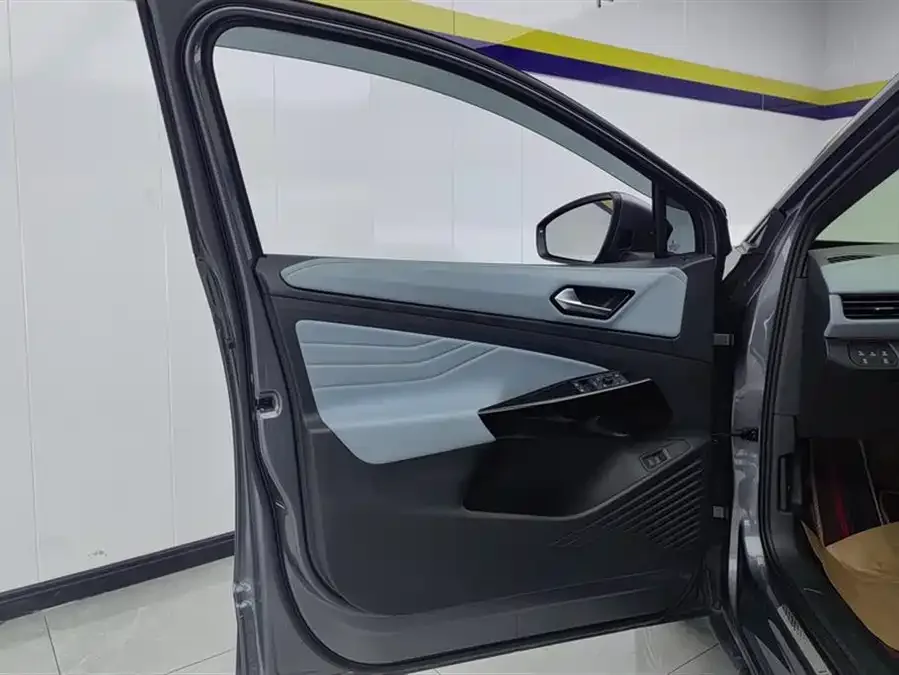 Volkswagen ID.4 X ID.4 X 2023 Upgraded Extreme Smart Long-Range Edition 2023 — миниатюра 4